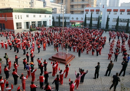 观摩beat365官网为小学生“量身定做”的三套“少儿健美操”