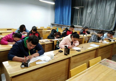 毛笔字比赛现场